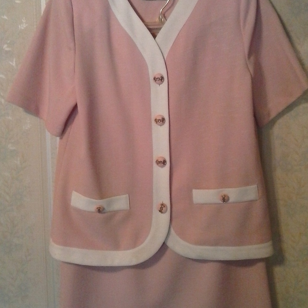 2PC PABLO COLLECTION LIGHT PINK SKIRT SET